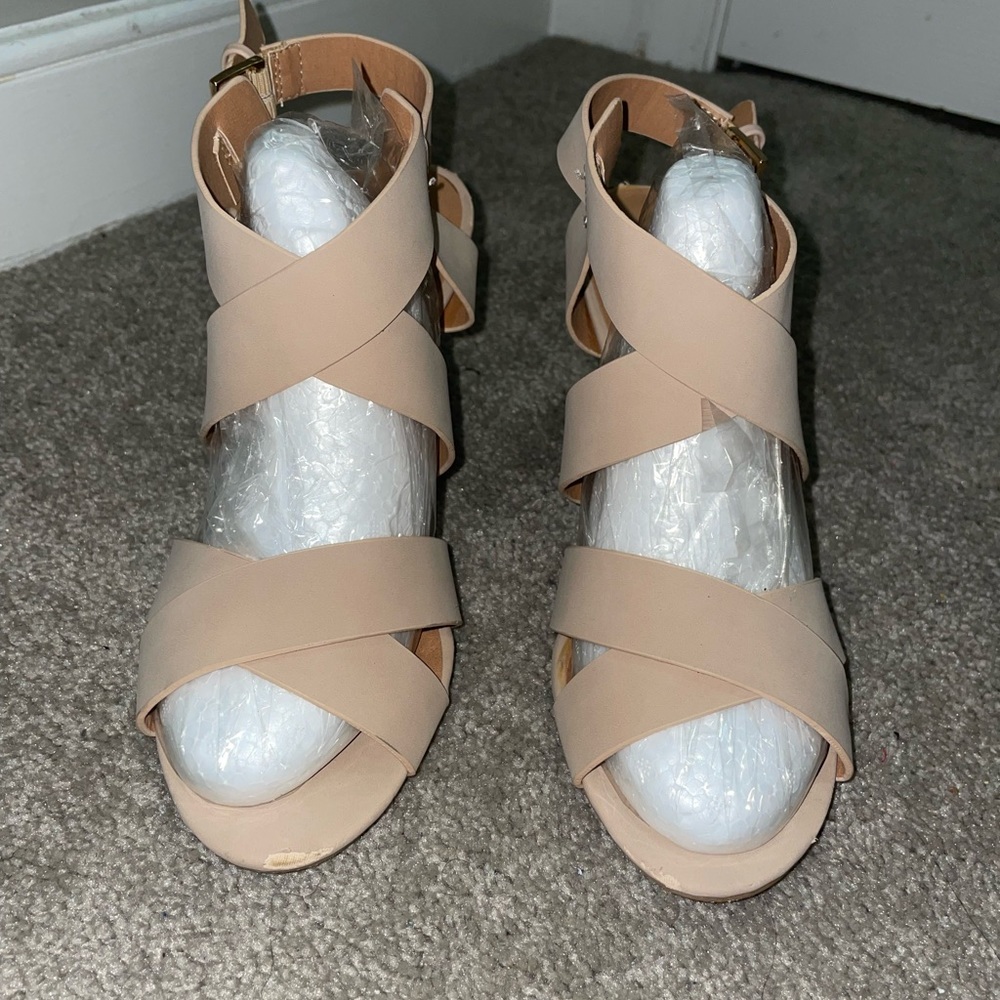 Heels - Picture 2 of 5